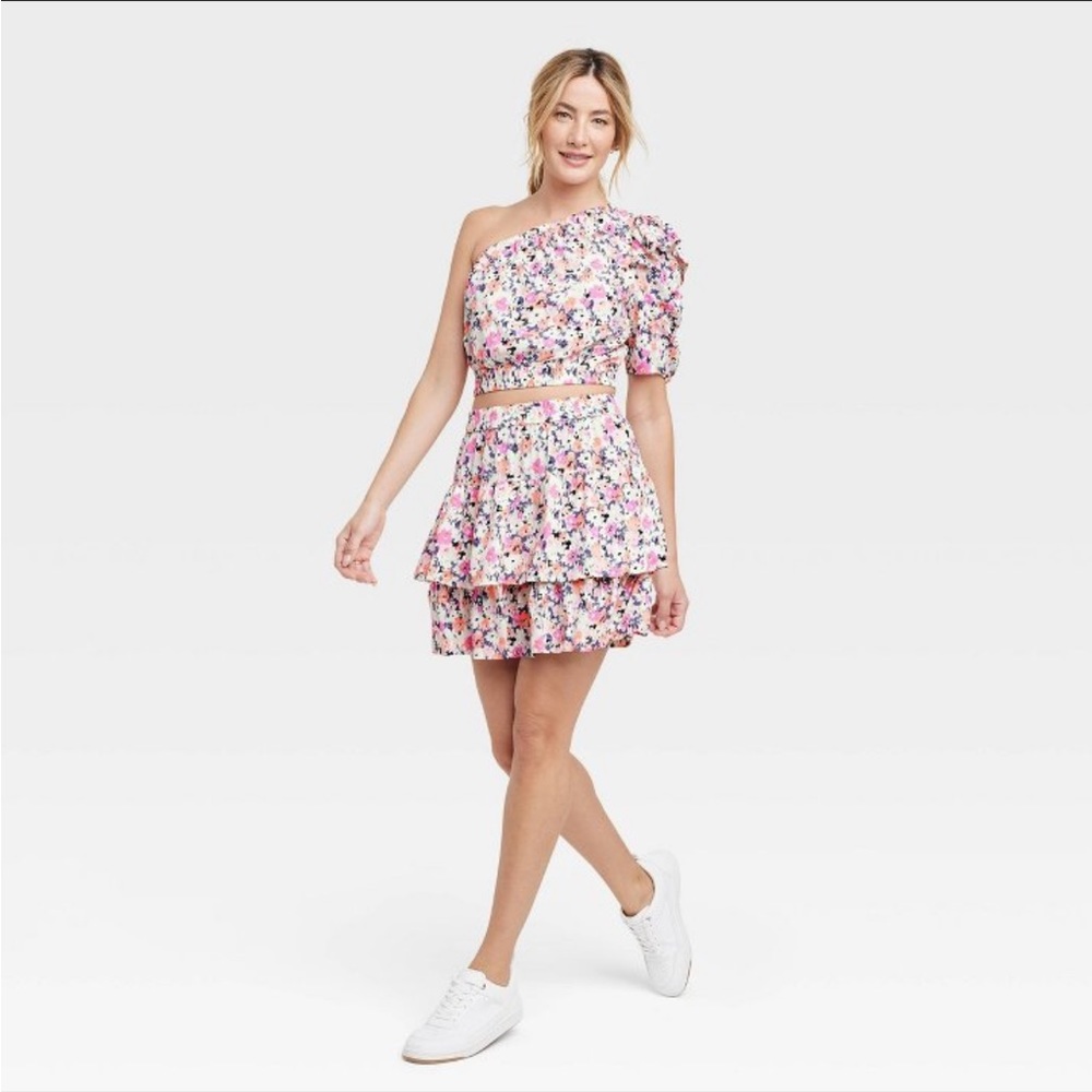 Target Universal Thread Floral Two Piece Set Size L